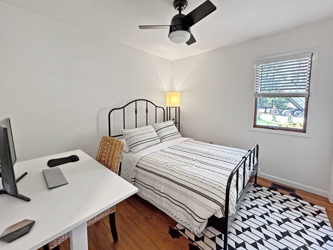126 Overhill Rd - Photo 5 of 22
