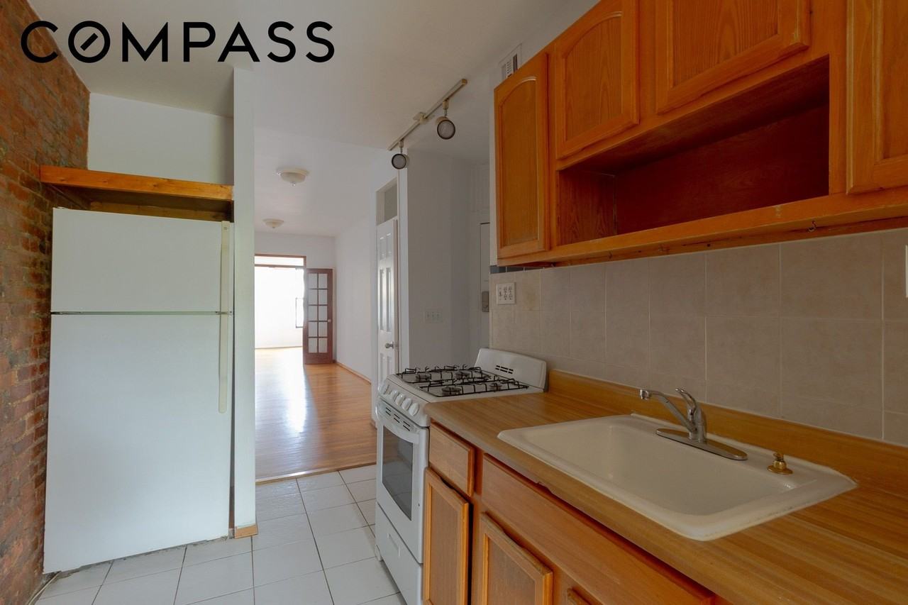 312 Prospect Ave #2R - Photo 7 of 9