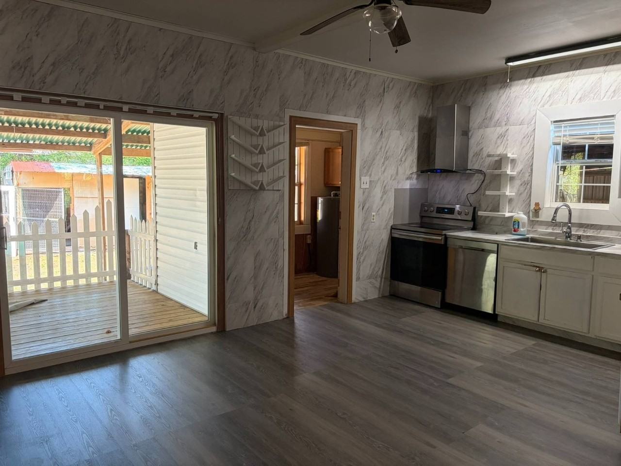 1316 Martel - Photo 3 of 11