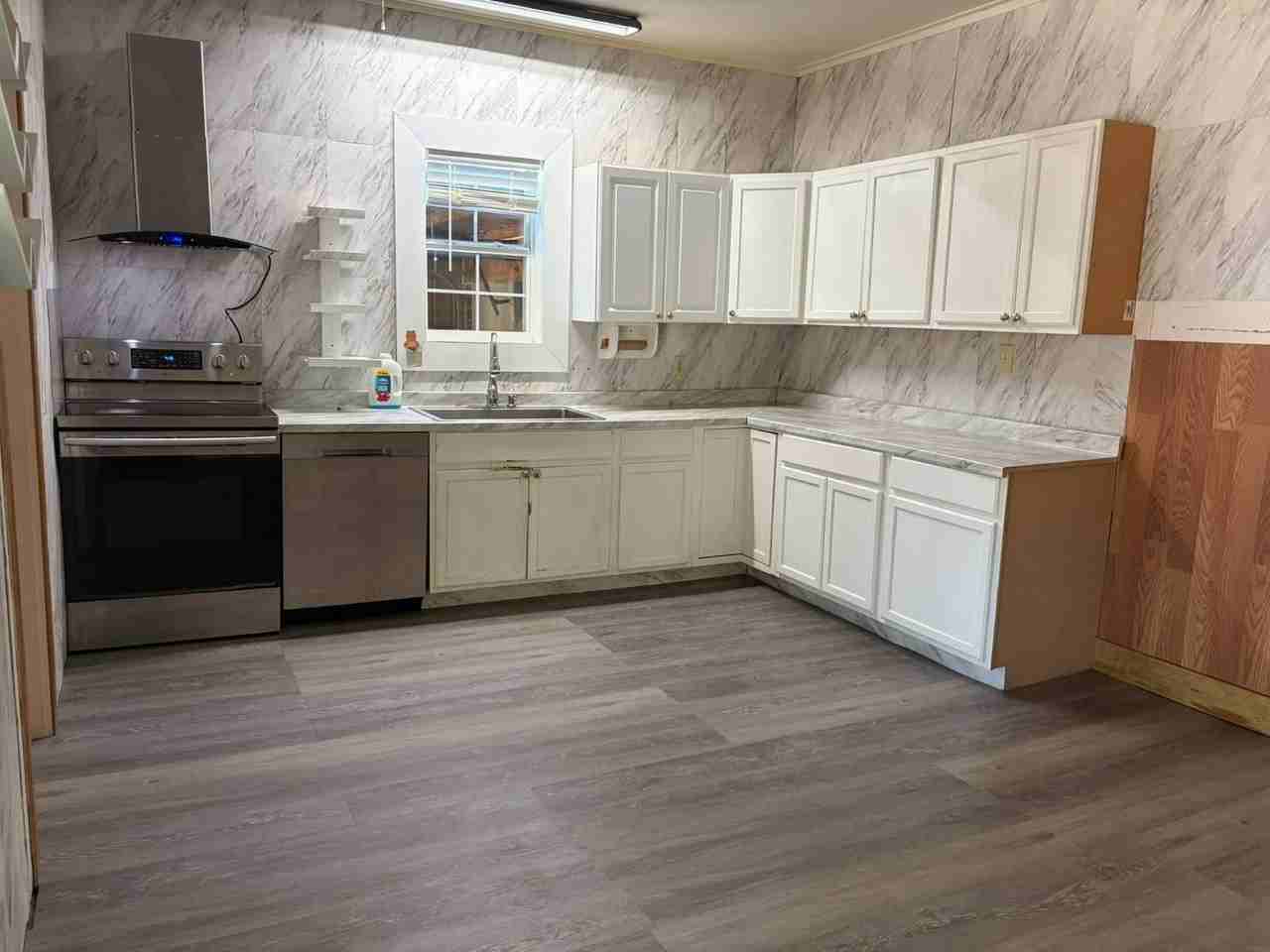 1316 Martel - Photo 4 of 11