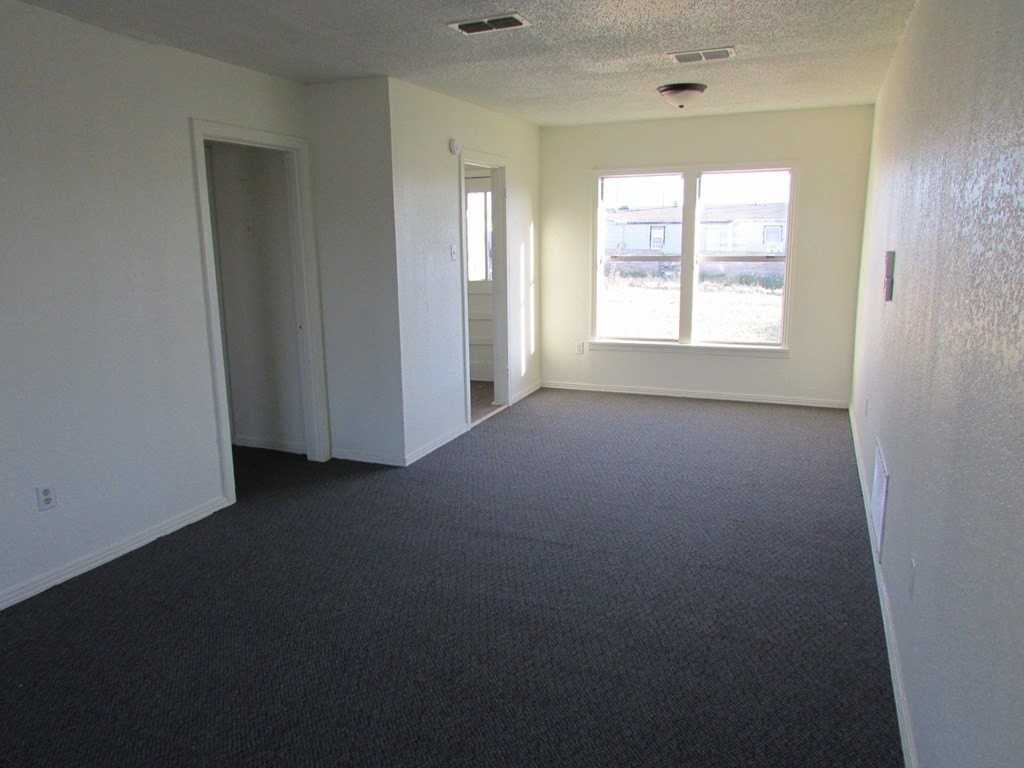 1206 E 36th St - Photo 2 of 10