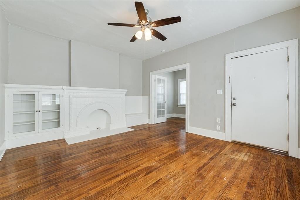 2609 N Shartel Ave - Photo 7 of 38