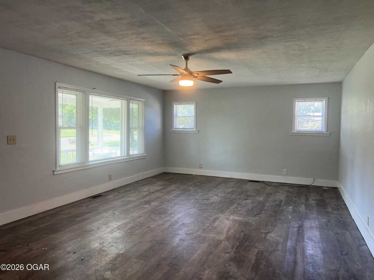 3001 Wisconsin Ave - Photo 2 of 10