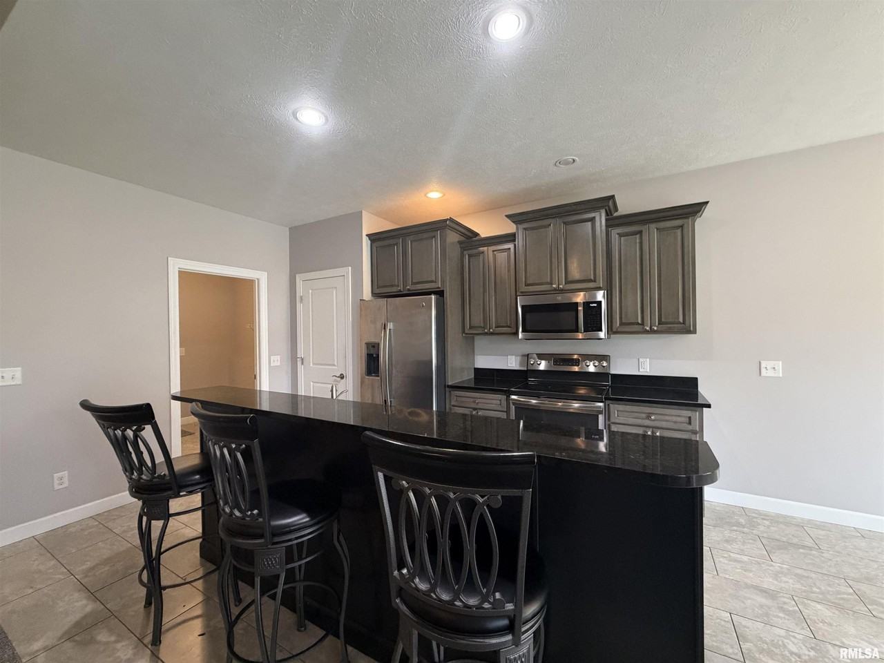 4504 Thompson Rd - Photo 3 of 15