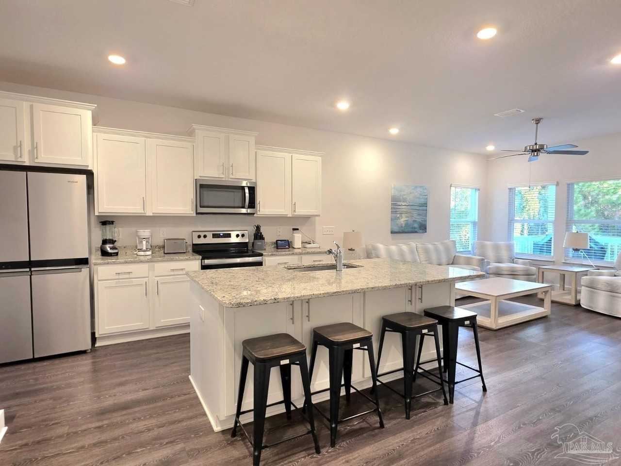 7904 Sweet Retreat Ln - Photo 6 of 32