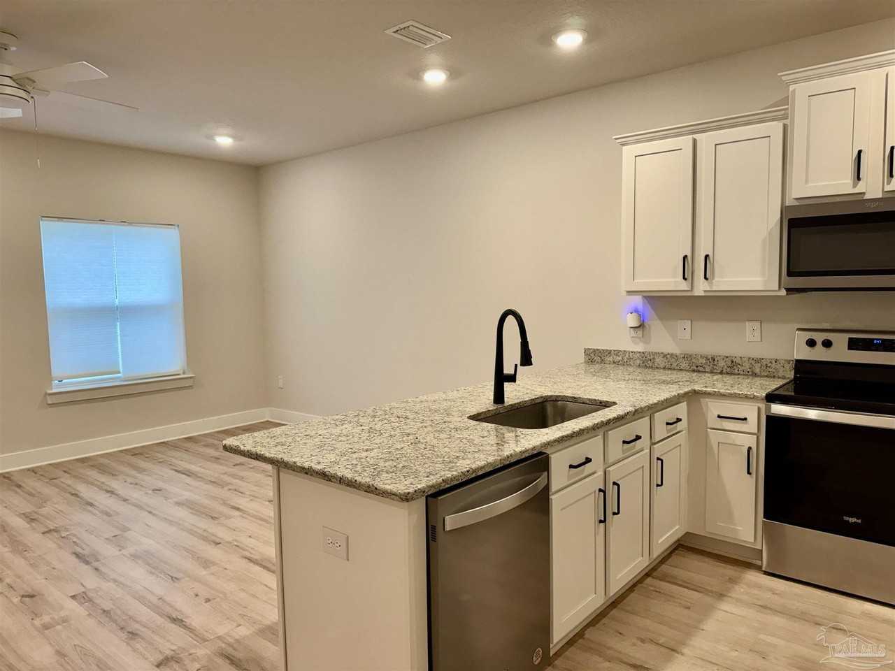 1471 Iroquois Ct - Photo 3 of 19