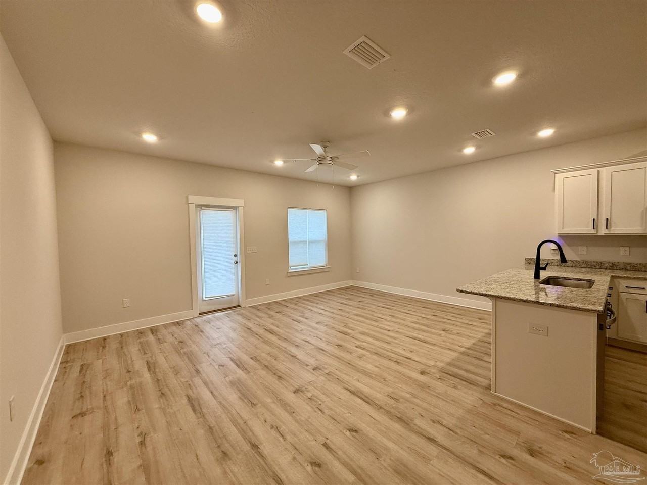 1471 Iroquois Ct - Photo 7 of 19