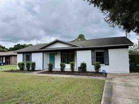1305 Heatherwood Cir - Photo 1 of 1