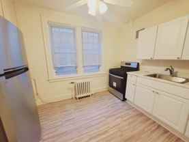 639 Summer St #Q - Photo 1 of 1