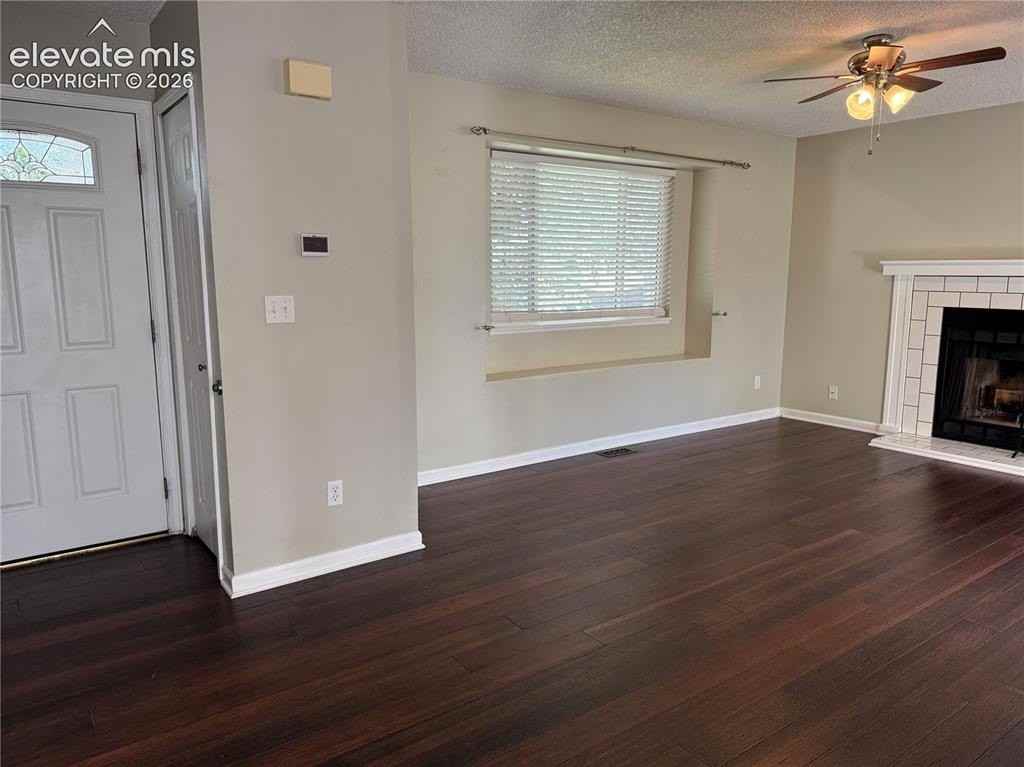 2115 Golden Barrel Ct - Photo 5 of 36