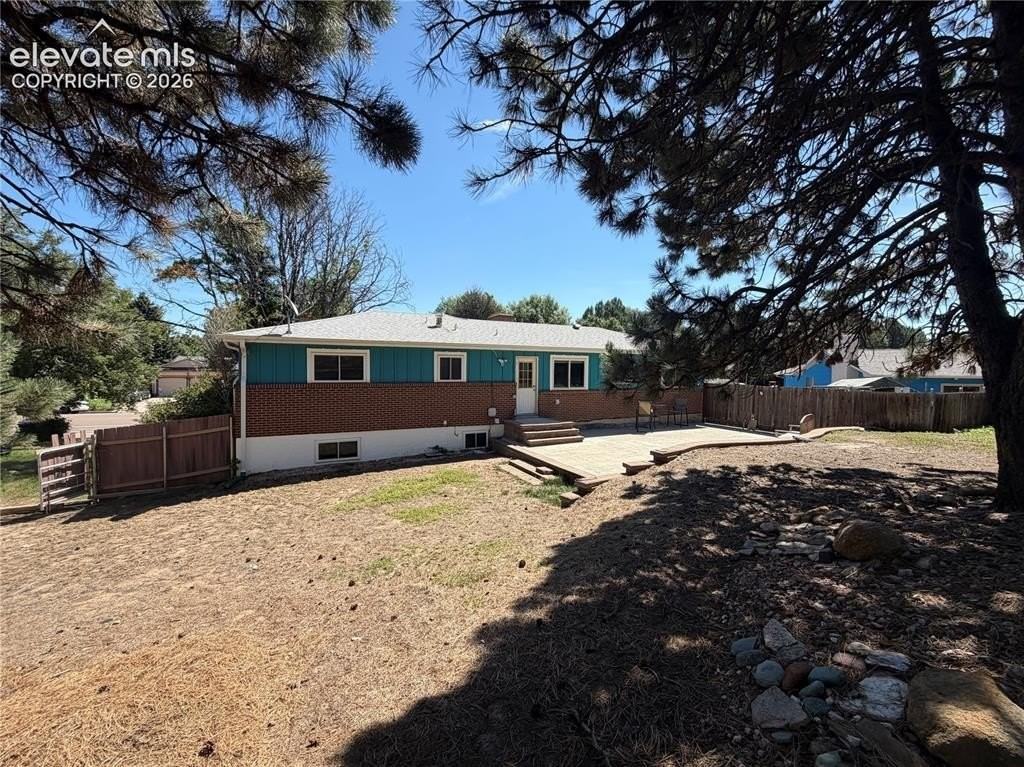 2802 Flintridge Dr - Photo 3 of 14