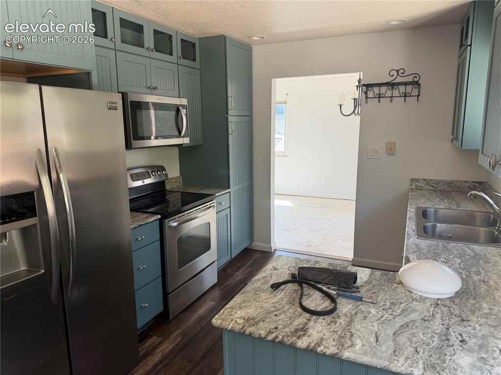 2802 Flintridge Dr - Photo 5 of 14