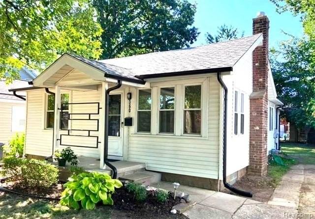 360 Wordsworth St - Photo 2 of 16
