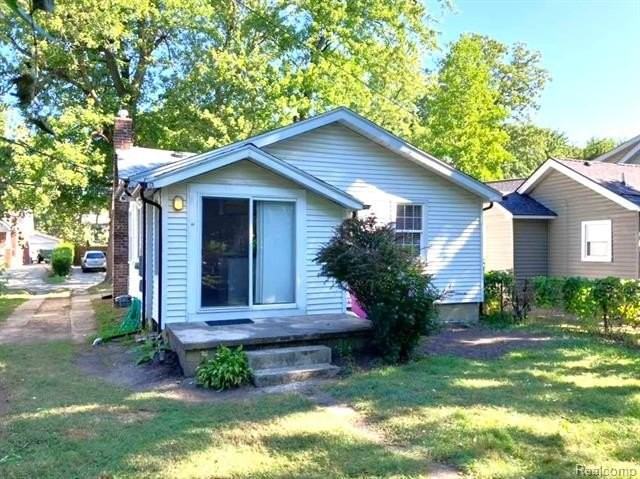 360 Wordsworth St - Photo 4 of 16