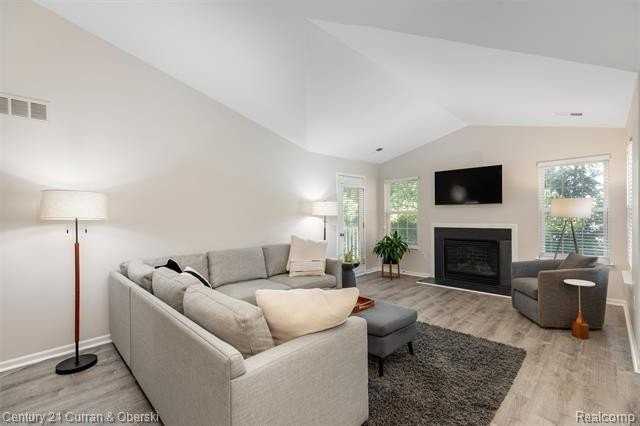 47879 Cardiff Ave - Photo 3 of 18