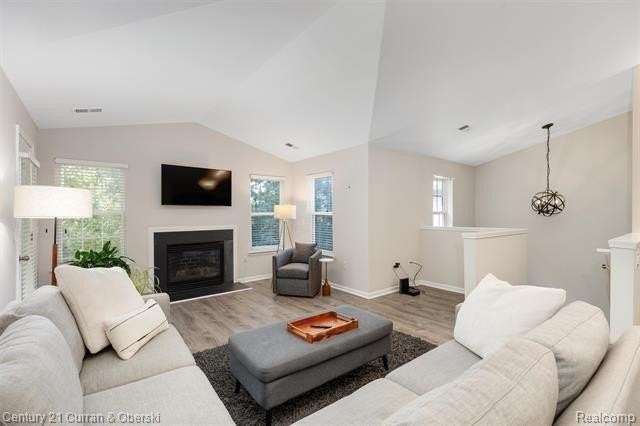 47879 Cardiff Ave - Photo 4 of 18