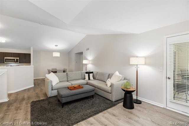 47879 Cardiff Ave - Photo 6 of 18