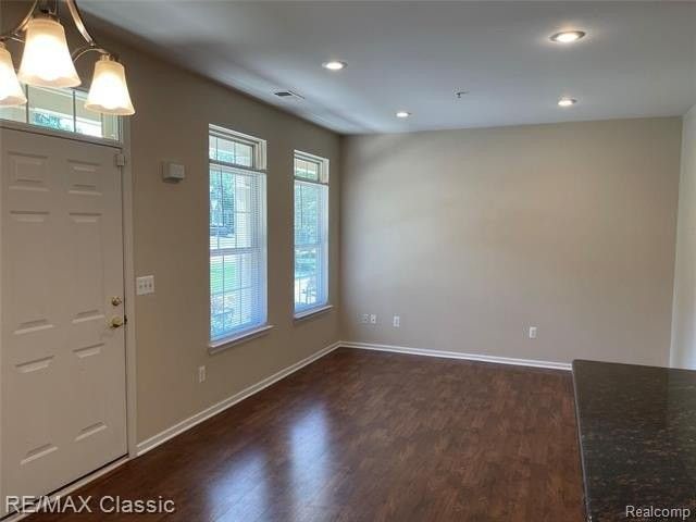 530 Red Oak Ct - Photo 6 of 22