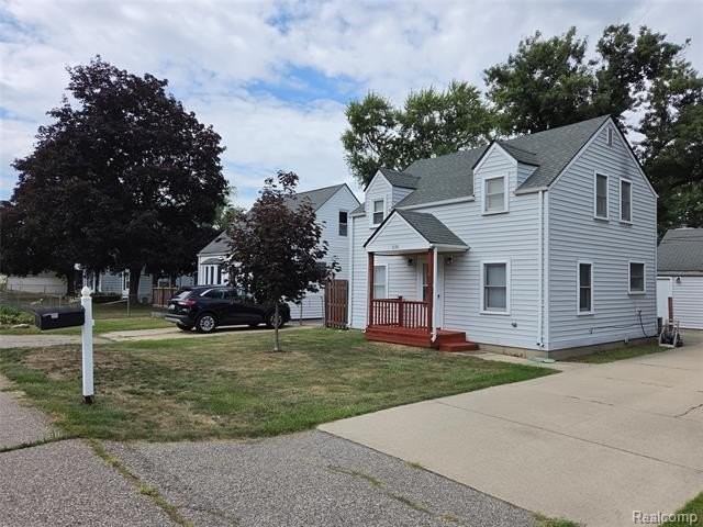 1031 Arthur Dr - Photo 2 of 20