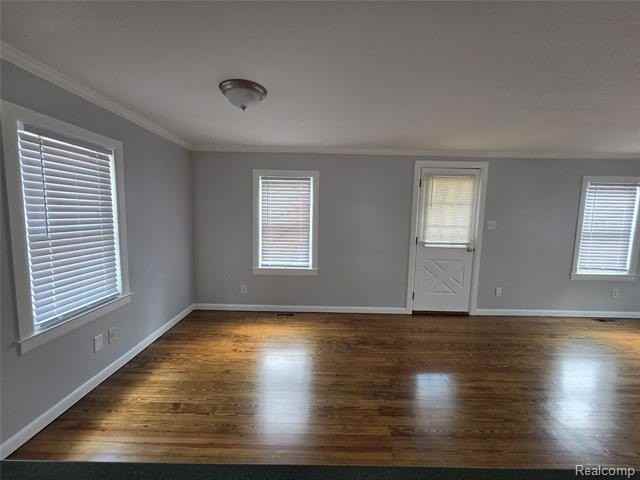 1031 Arthur Dr - Photo 7 of 20