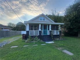 1525 Hawthorne Dr - Photo 1 of 1