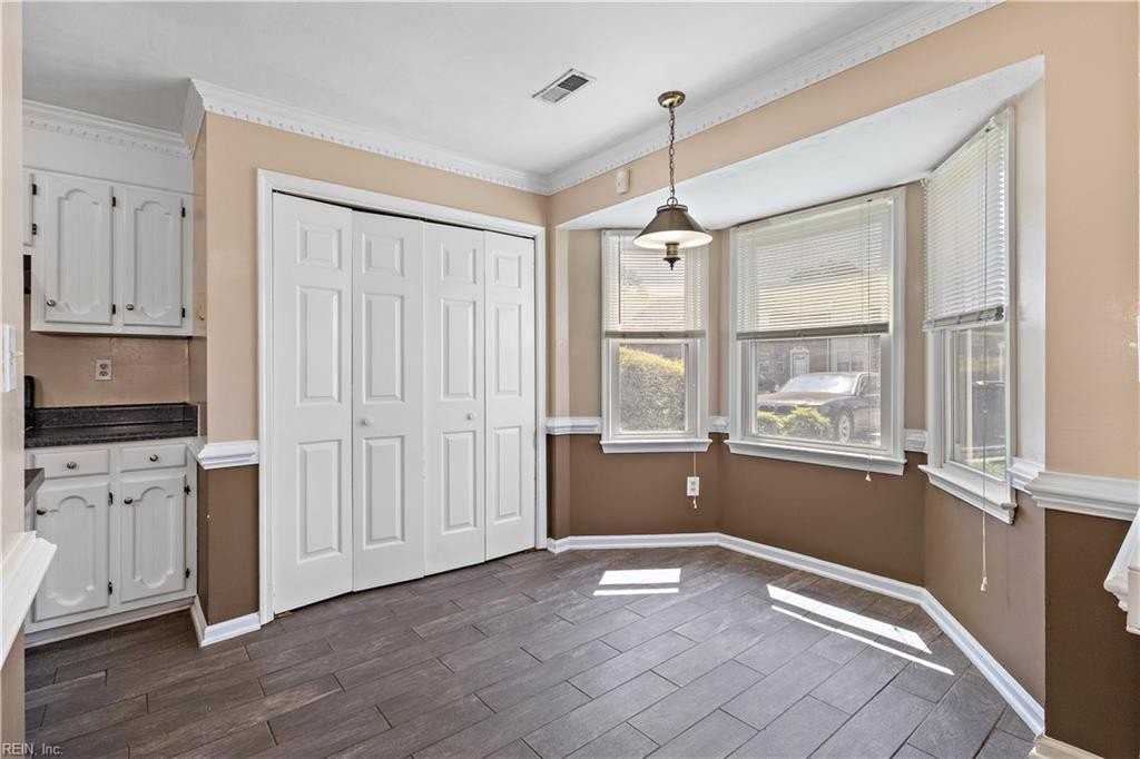 5795 Rivermill Cir - Photo 6 of 9