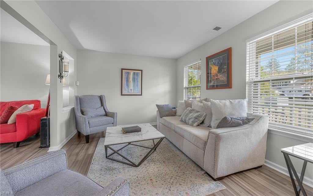 5987 Eagle Pt - Photo 4 of 39