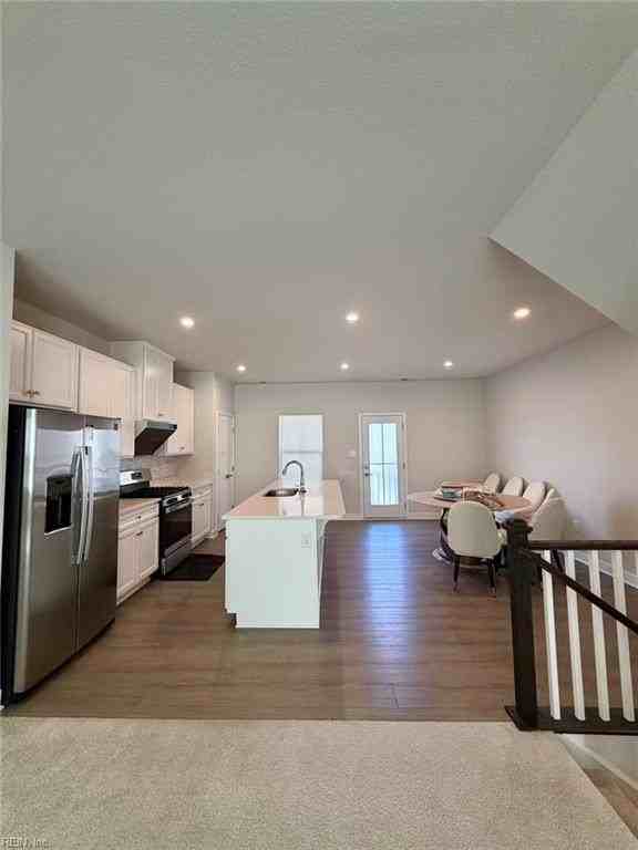 2676 Azalea Garden Rd #C - Photo 6 of 27