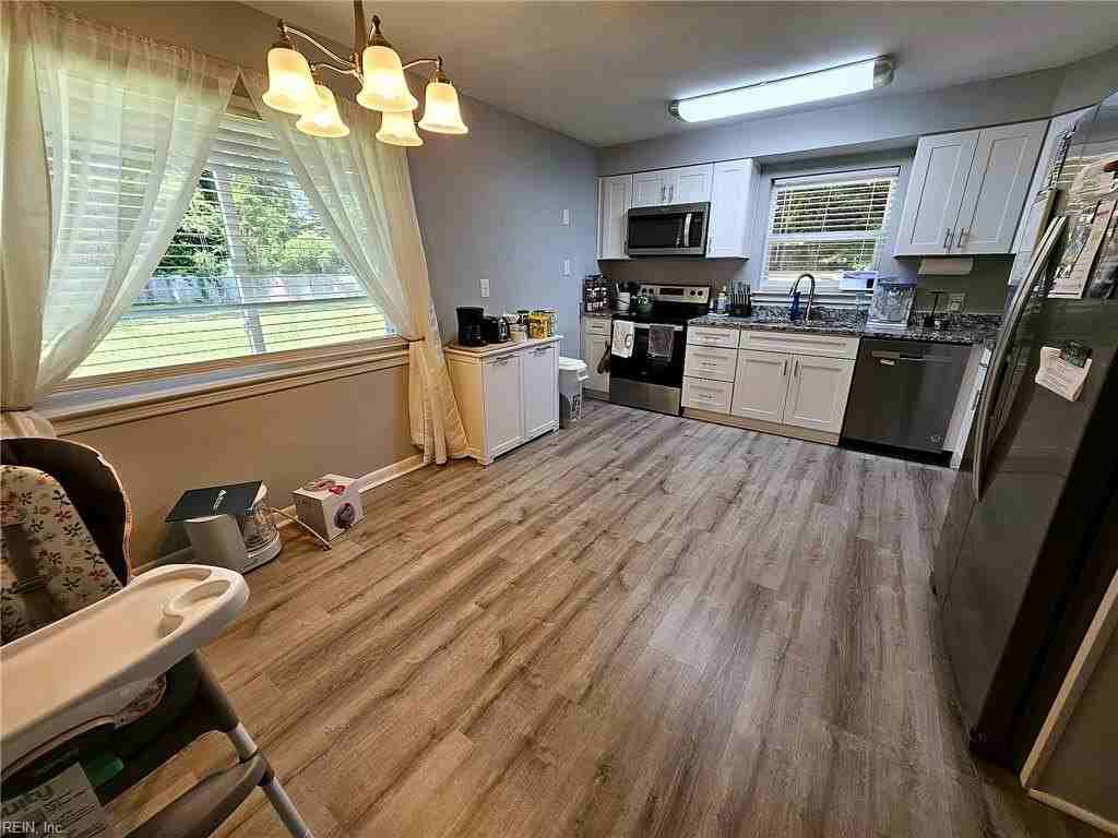 7817 Sheryl Dr - Photo 6 of 17