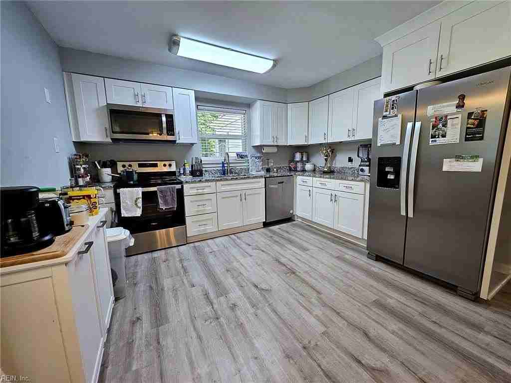 7817 Sheryl Dr - Photo 7 of 17