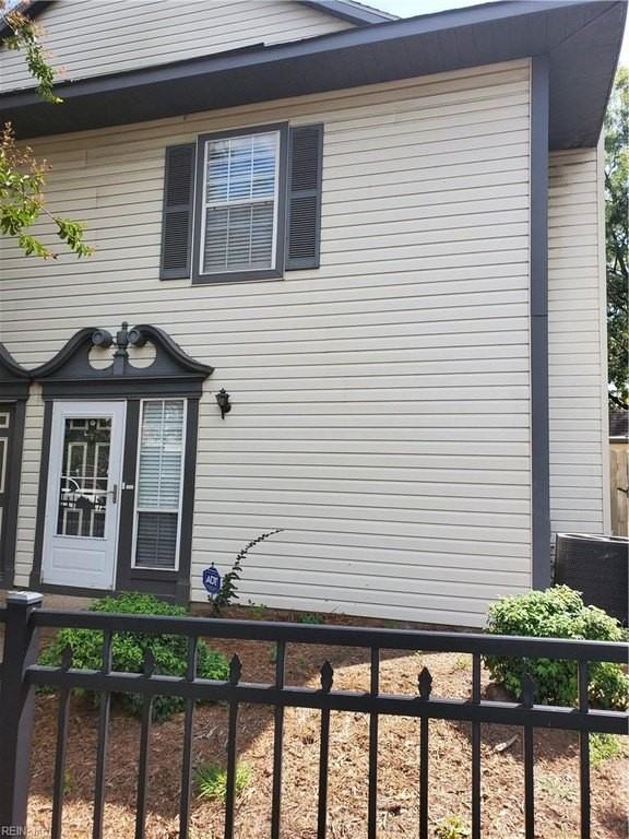 200 Ferdinand Cir - Photo 3 of 21