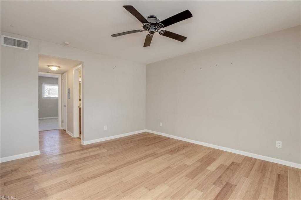 1226 Little Bay Ave #8 - Photo 5 of 20