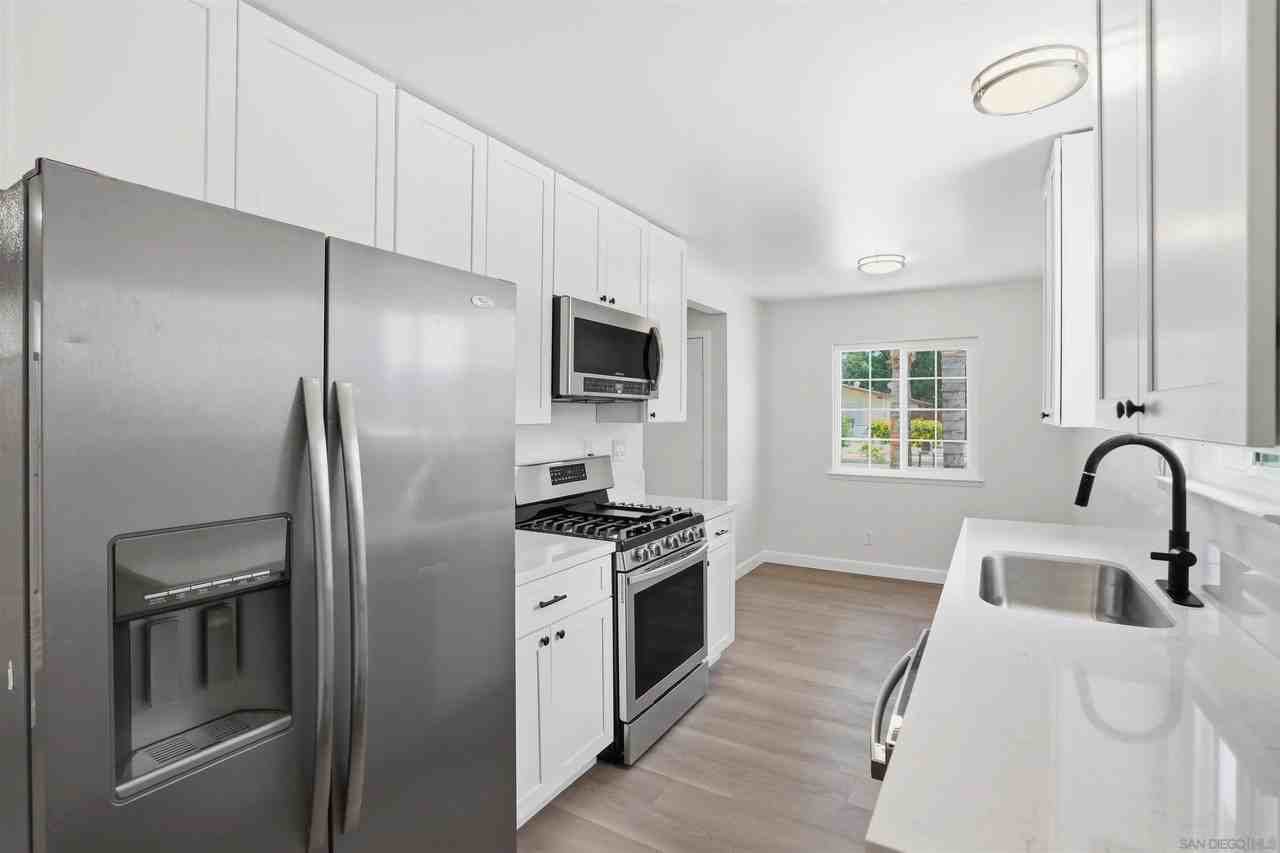 2386 San Bernardo Ave - Photo 4 of 16