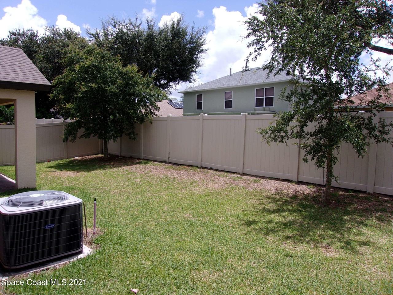 3935 Harvest Cir - Photo 3 of 37