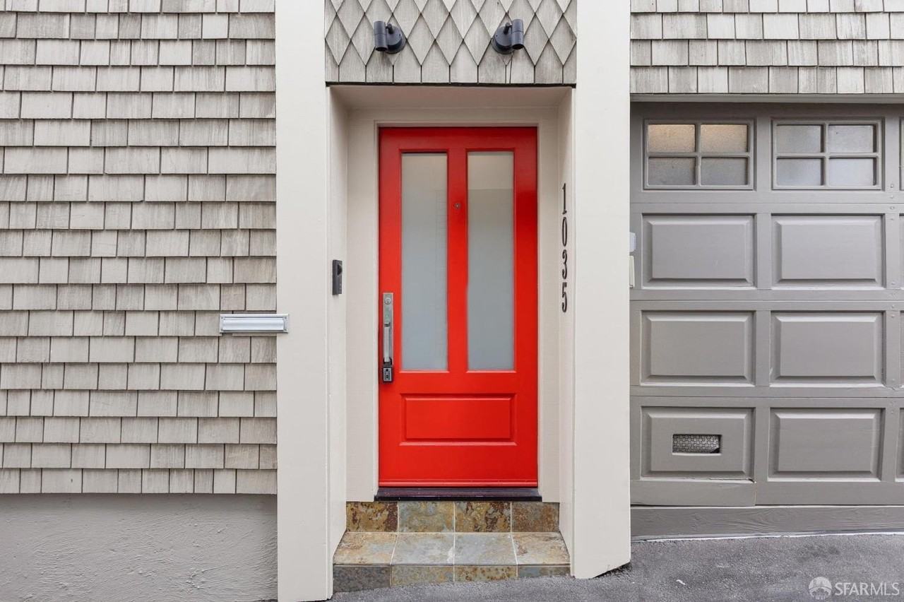 1035 Francisco St #B - Photo 7 of 50