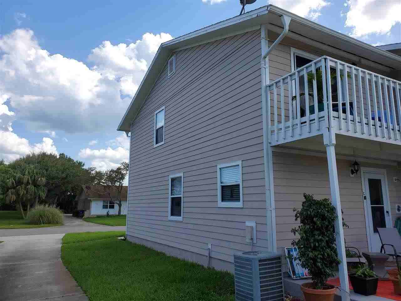 124B Rio Del Mar St #B - Photo 2 of 19