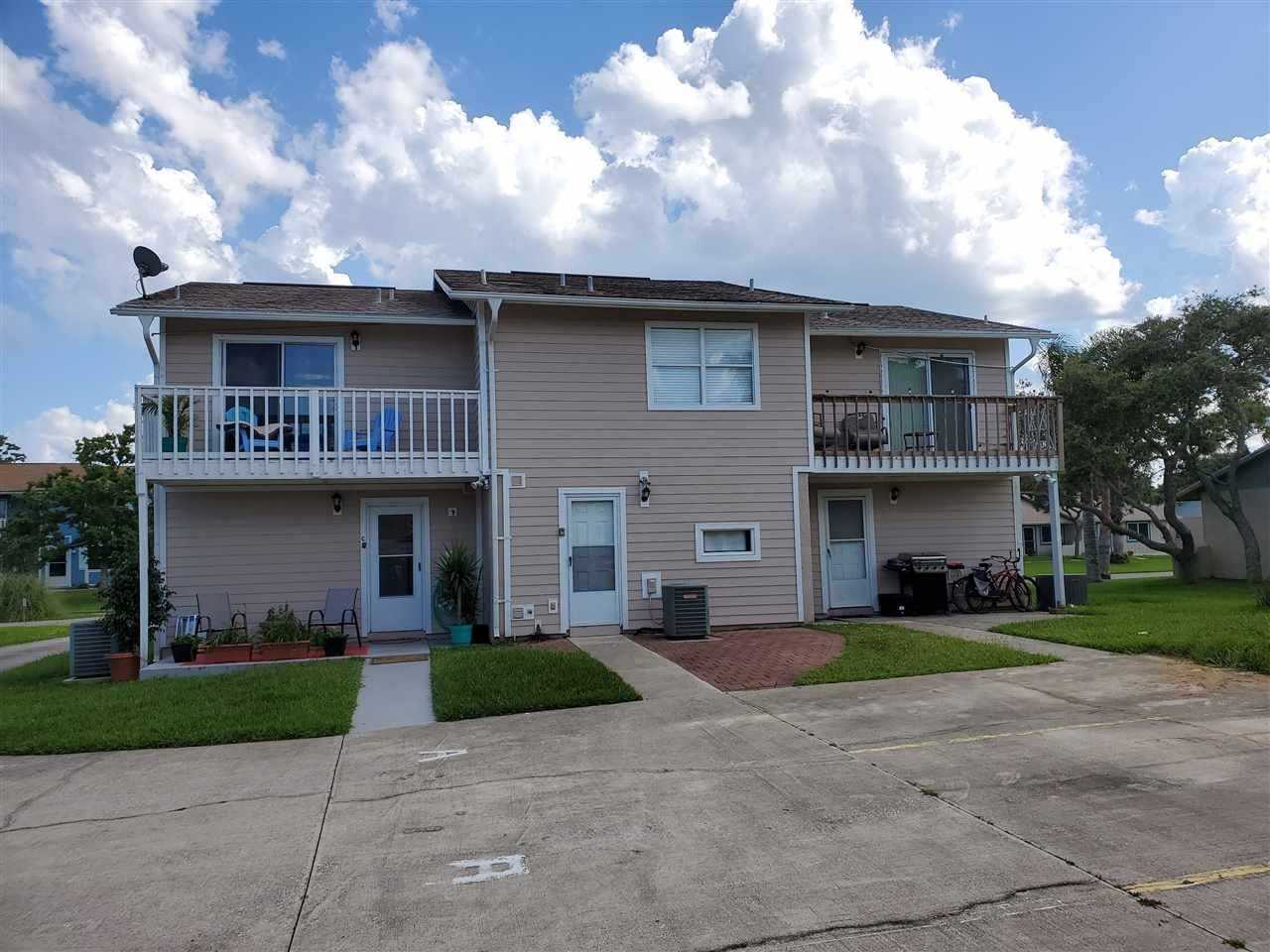 124B Rio Del Mar St #B - Photo 3 of 19