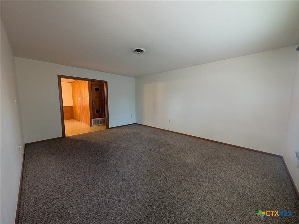 311 Delany St - Photo 2 of 17