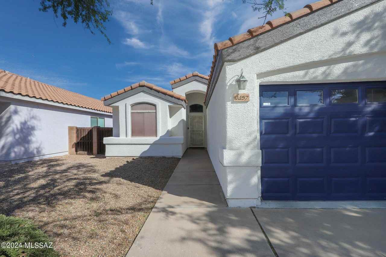 10457 E Oakbrook St - Photo 4 of 40