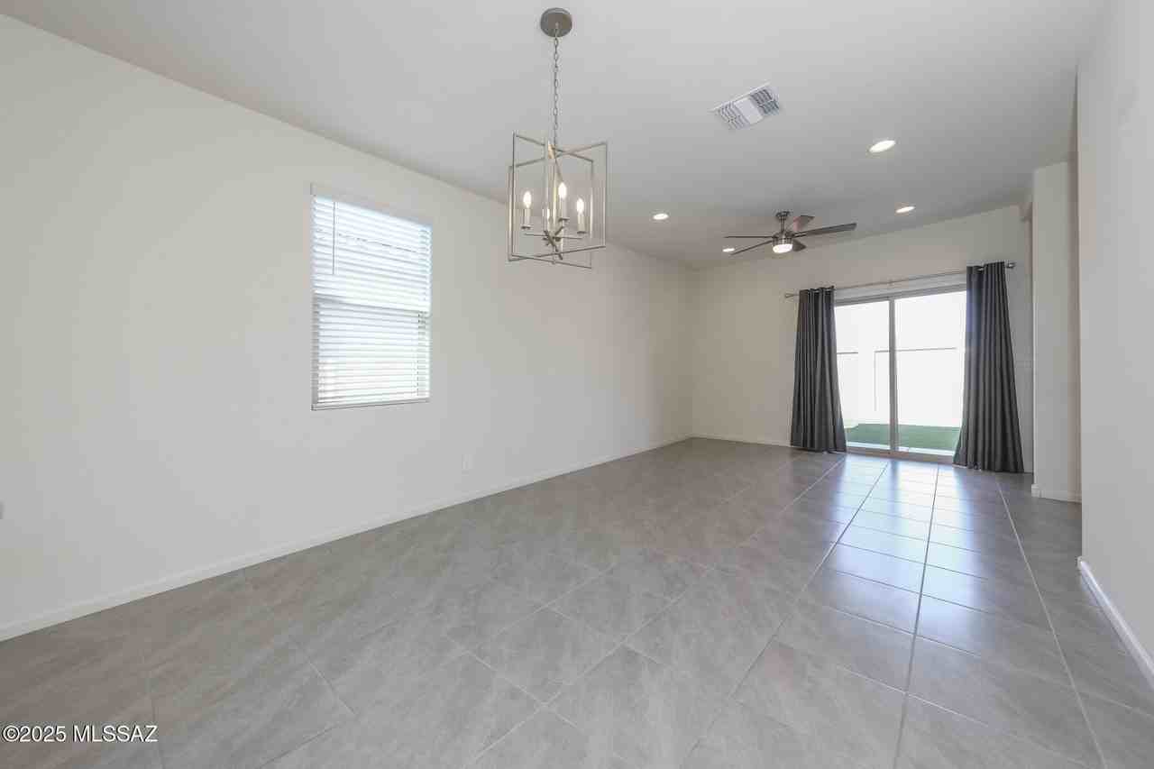 4882 E Greenway Wash Dr - Photo 7 of 22