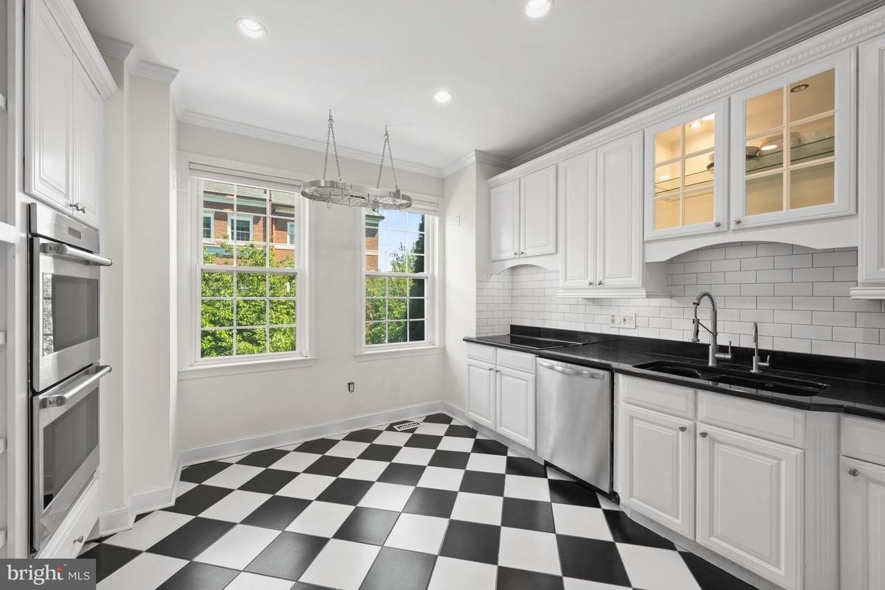 3545 Winfield Ln Nw - Photo 4 of 35