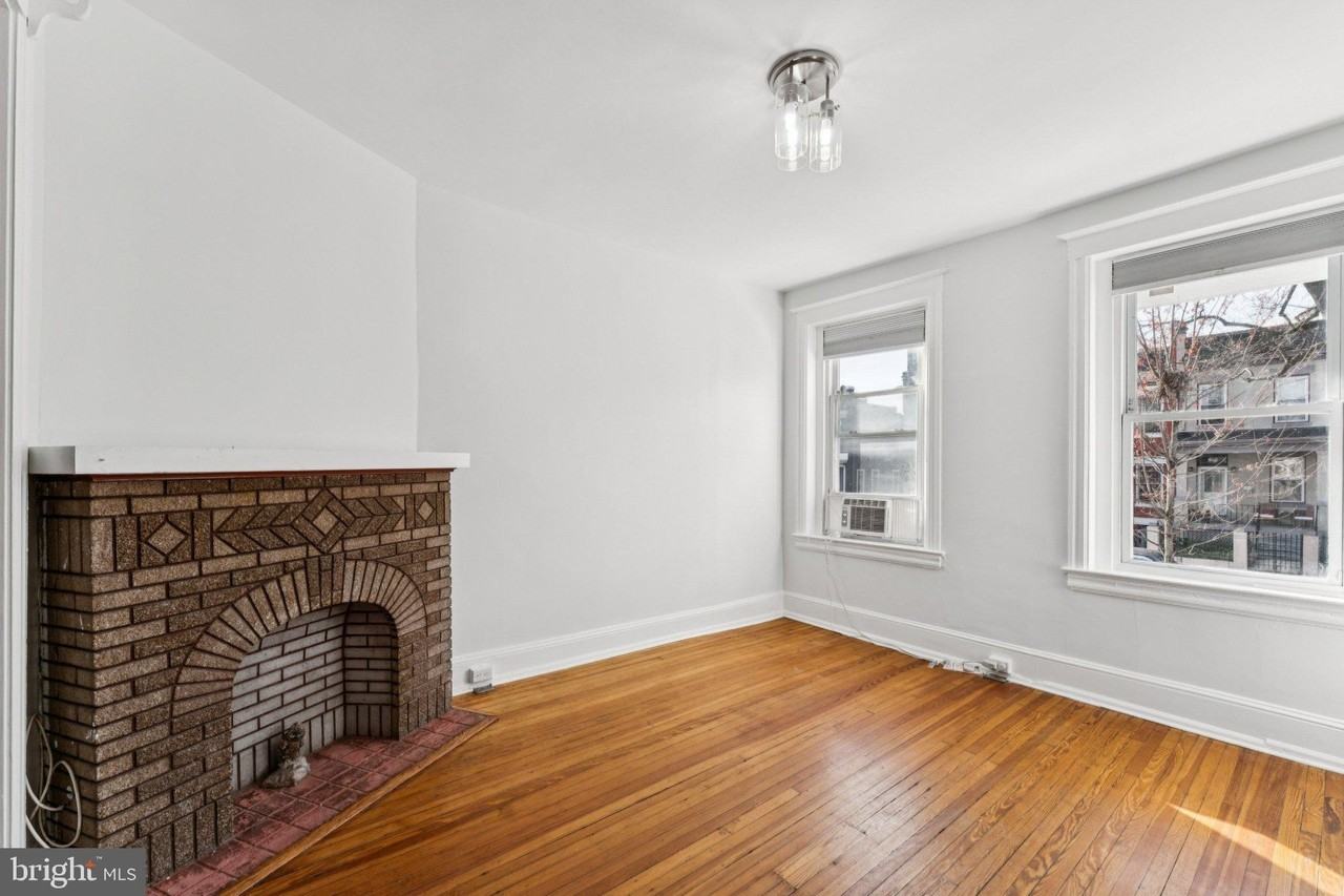 621 Kenyon St Nw - Photo 5 of 25