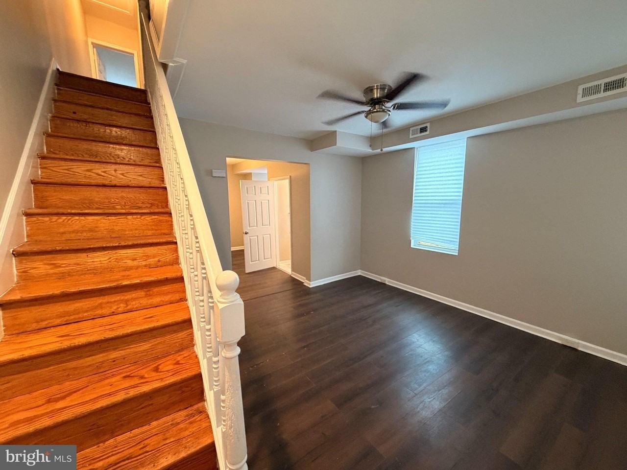 4924 Chalgrove Ave - Photo 2 of 26