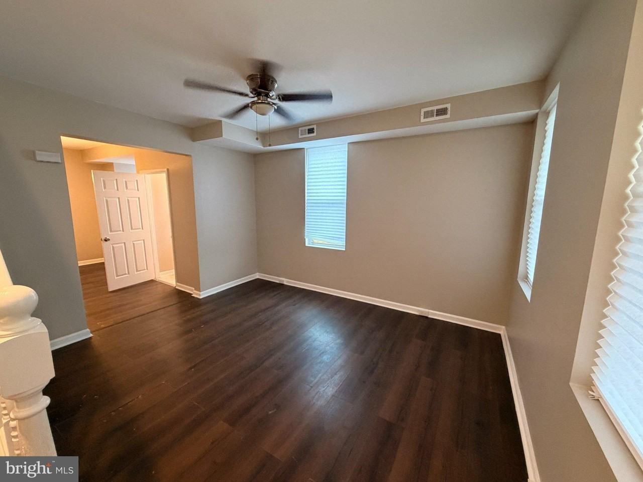 4924 Chalgrove Ave - Photo 3 of 26