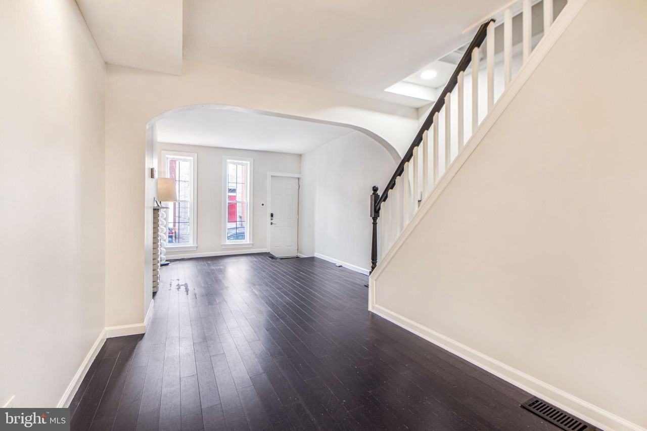 1165 Cleveland St - Photo 2 of 24