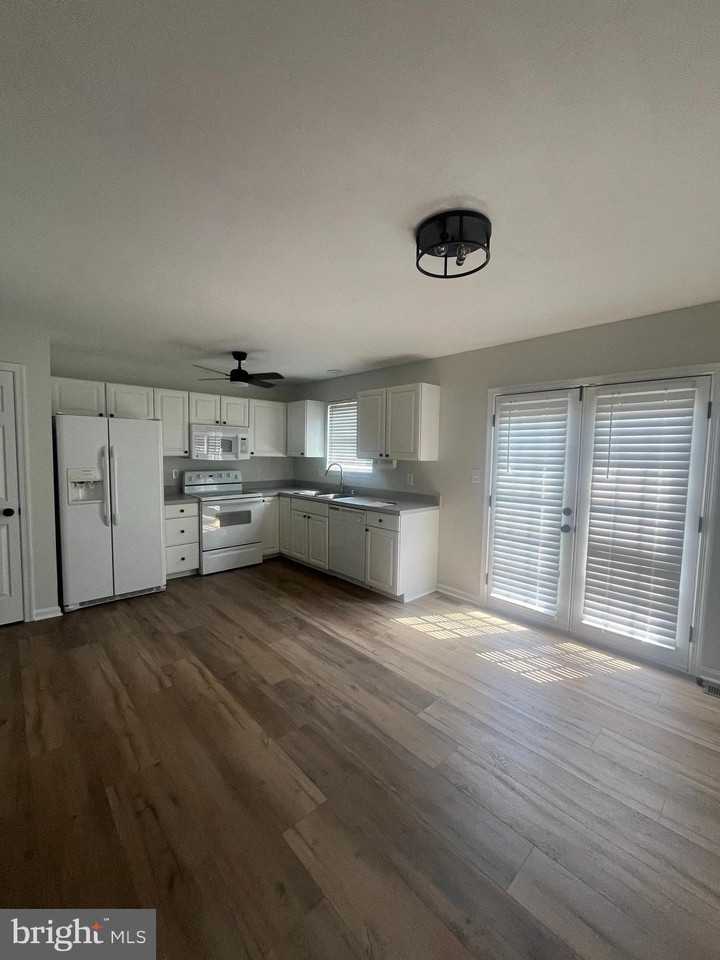 192 Marion Rd - Photo 5 of 19