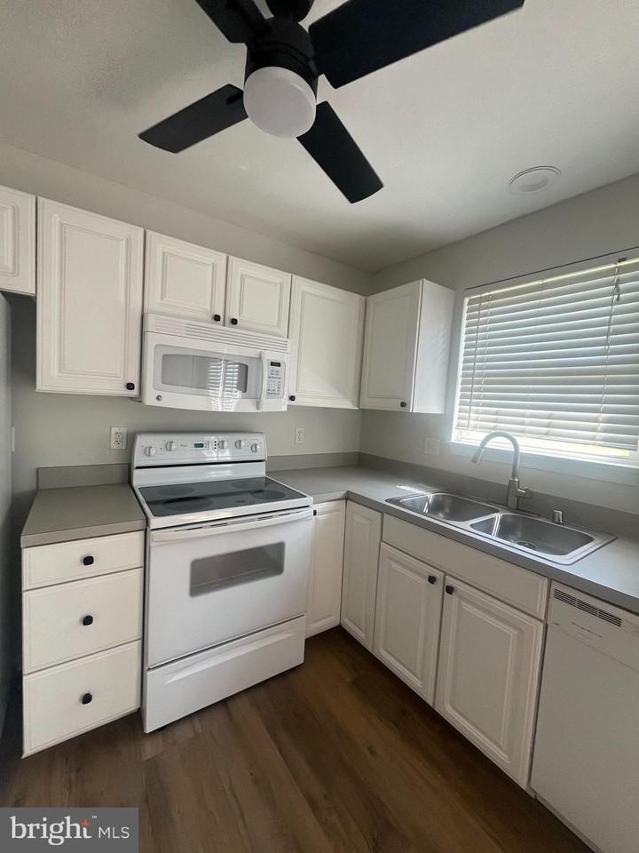 192 Marion Rd - Photo 6 of 19