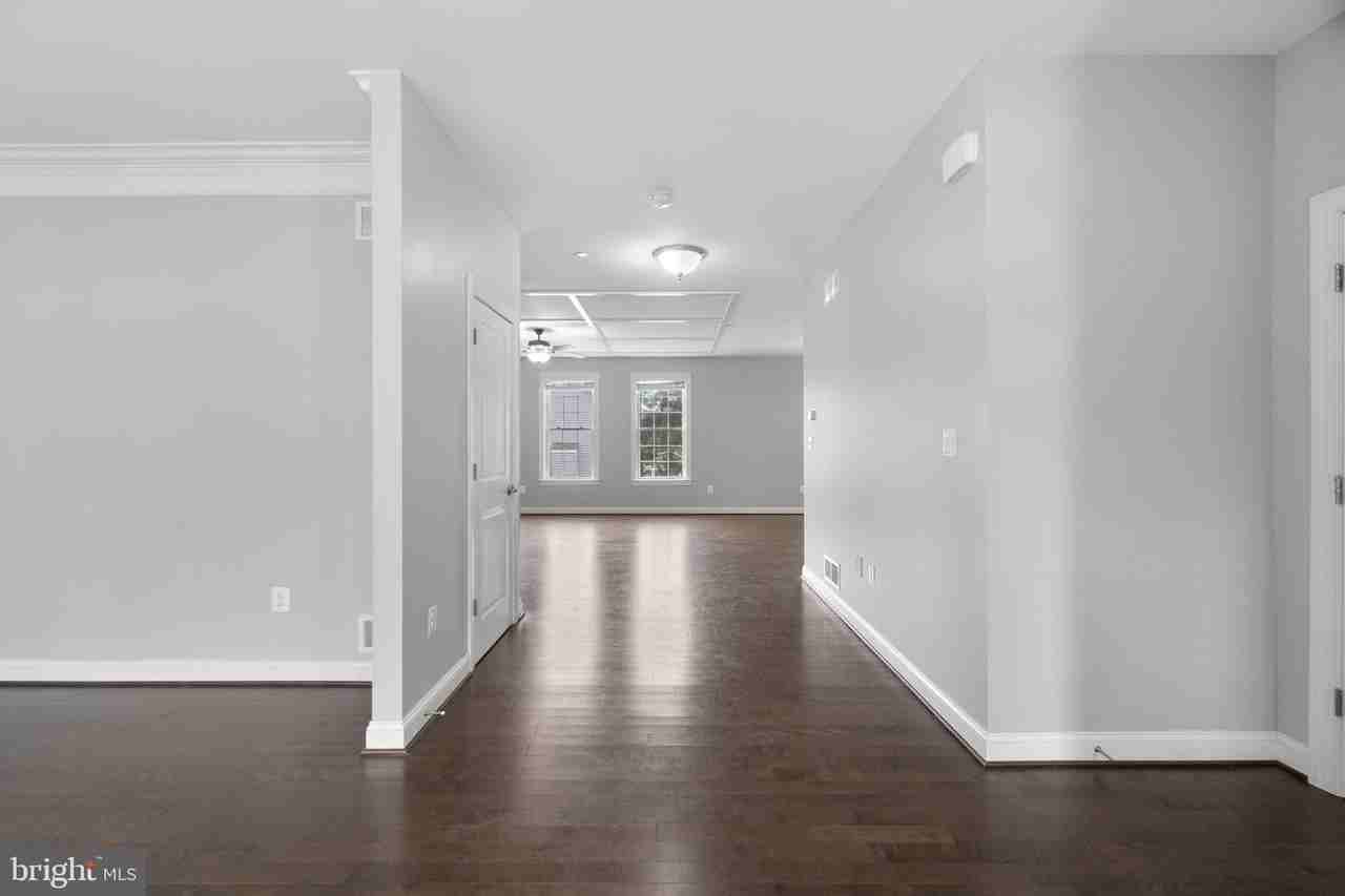 945 Kayley Dr - Photo 3 of 50