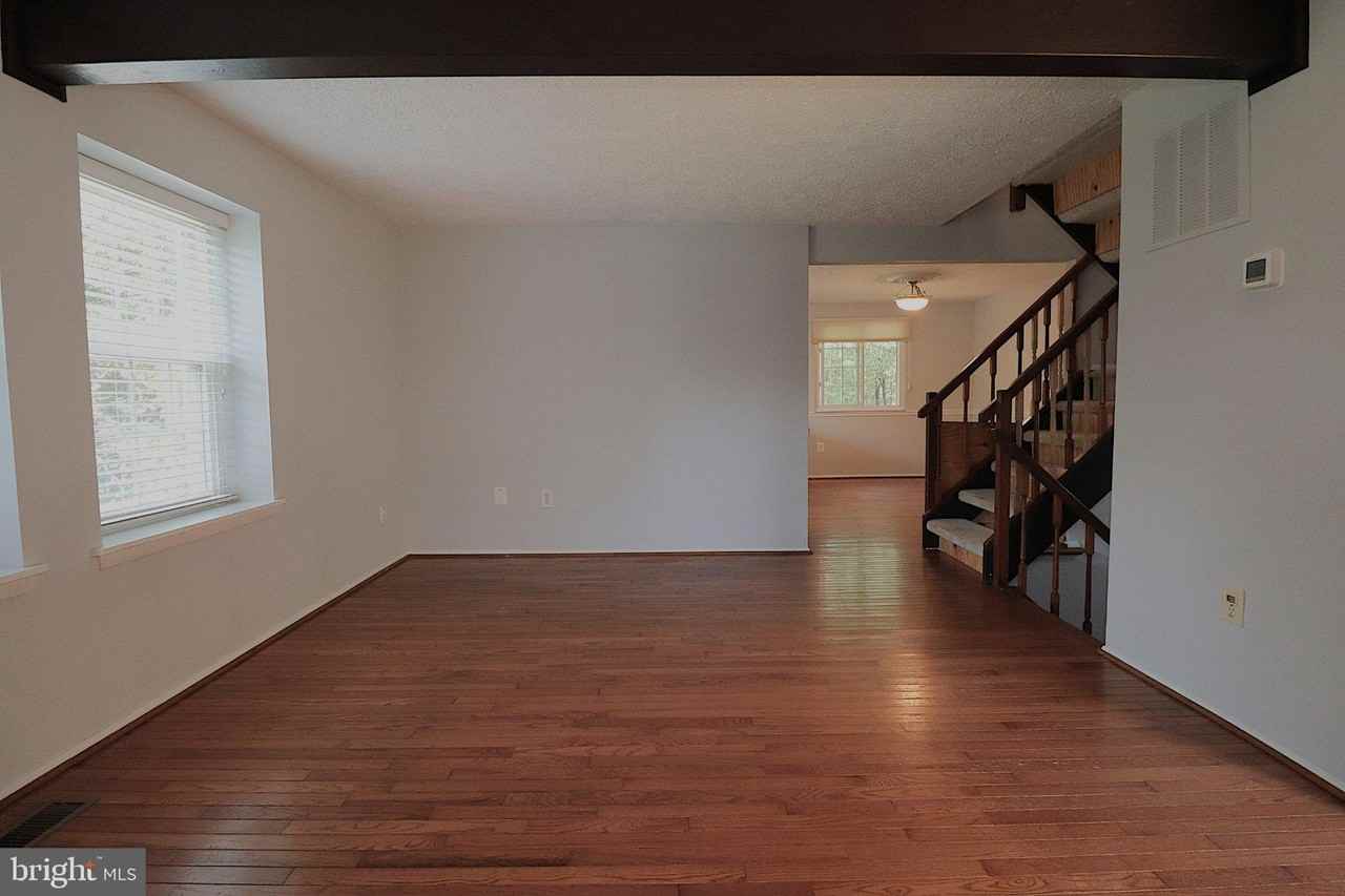 7518 Weatherby Dr - Photo 6 of 37