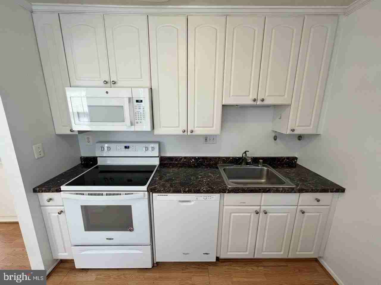 13303 Holdridge Rd - Photo 2 of 18